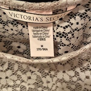 Victoria’s Secret lace T-shirt M